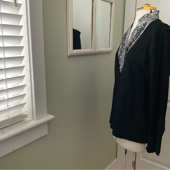 EAST 5TH, BLACK WOMEN SWEATER SHIRT, SIZE: L - Picture 5 of 13